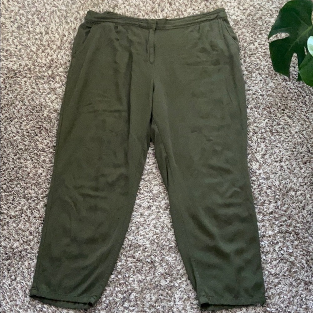 Forever 21 Khaki Dress Pants